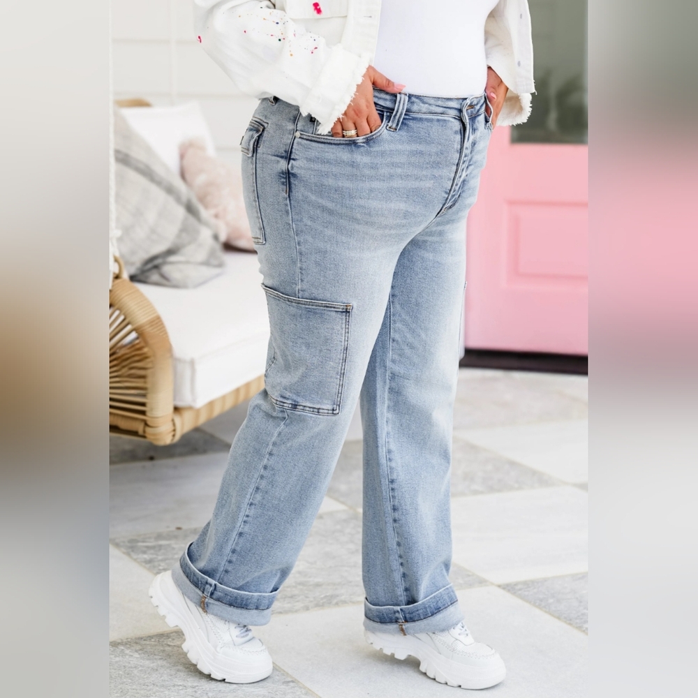 Judy Blue High Rise Light Wash Straight Wide Leg Cargo Jeans Regular Plus NEW - Picture 10 of 16